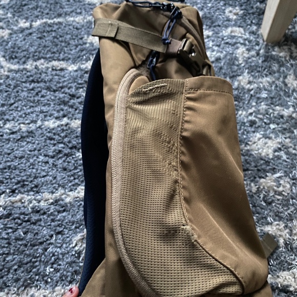 Ruckpack 28L Recycled Daypack (Men's' One Size). - Picture 7 of 10